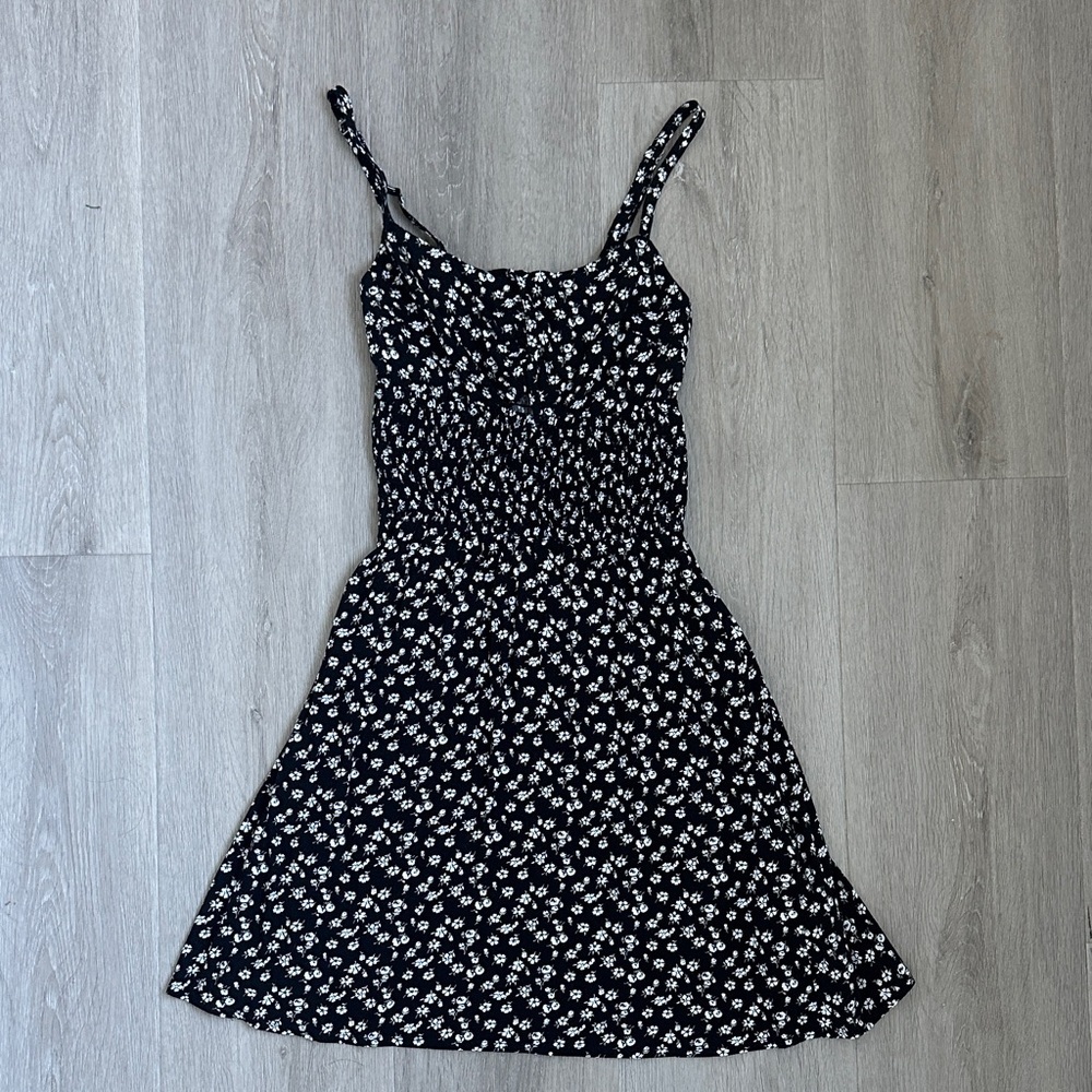 Hollister Black and White Floral Mini Dress size XXS Short NWT